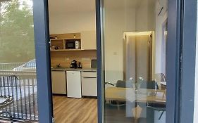 Csaladi Kikoeto Apartman