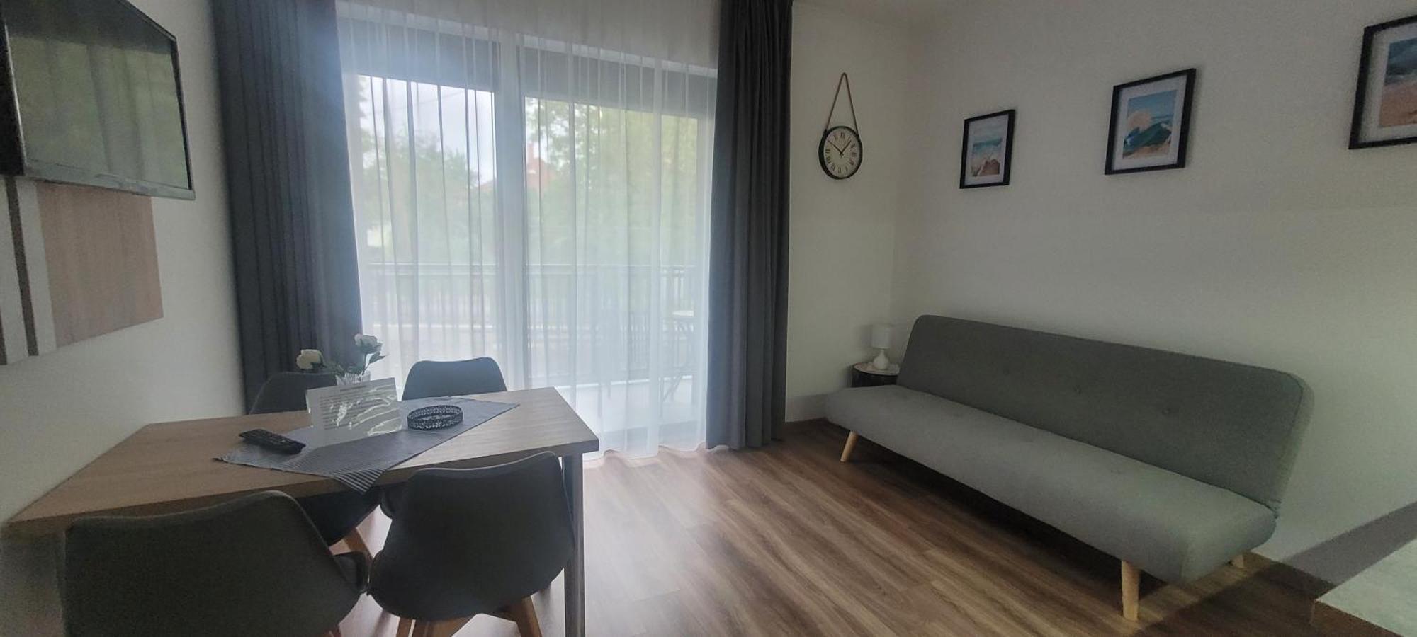 Csaladi Kikoeto Apartman Jula Exterior foto