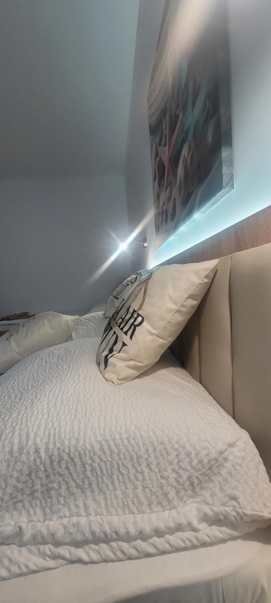 Csaladi Kikoeto Apartman Jula Exterior foto