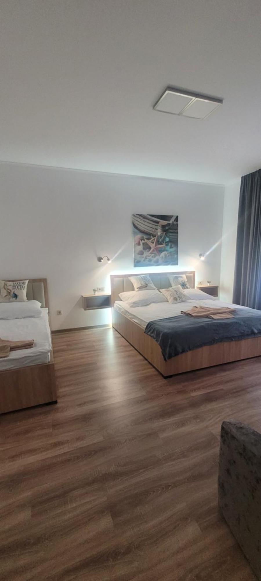 Csaladi Kikoeto Apartman Jula Exterior foto