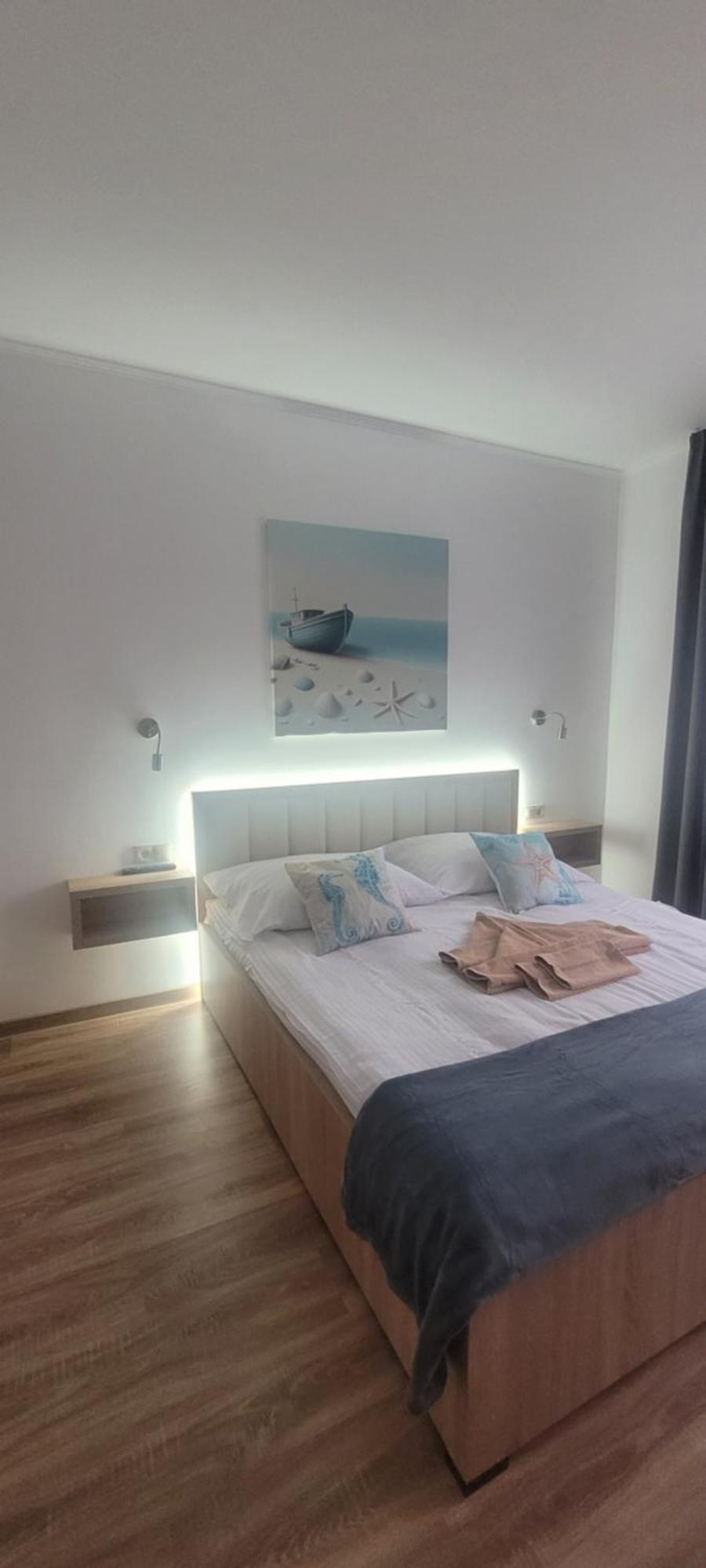 Csaladi Kikoeto Apartman Jula Exterior foto