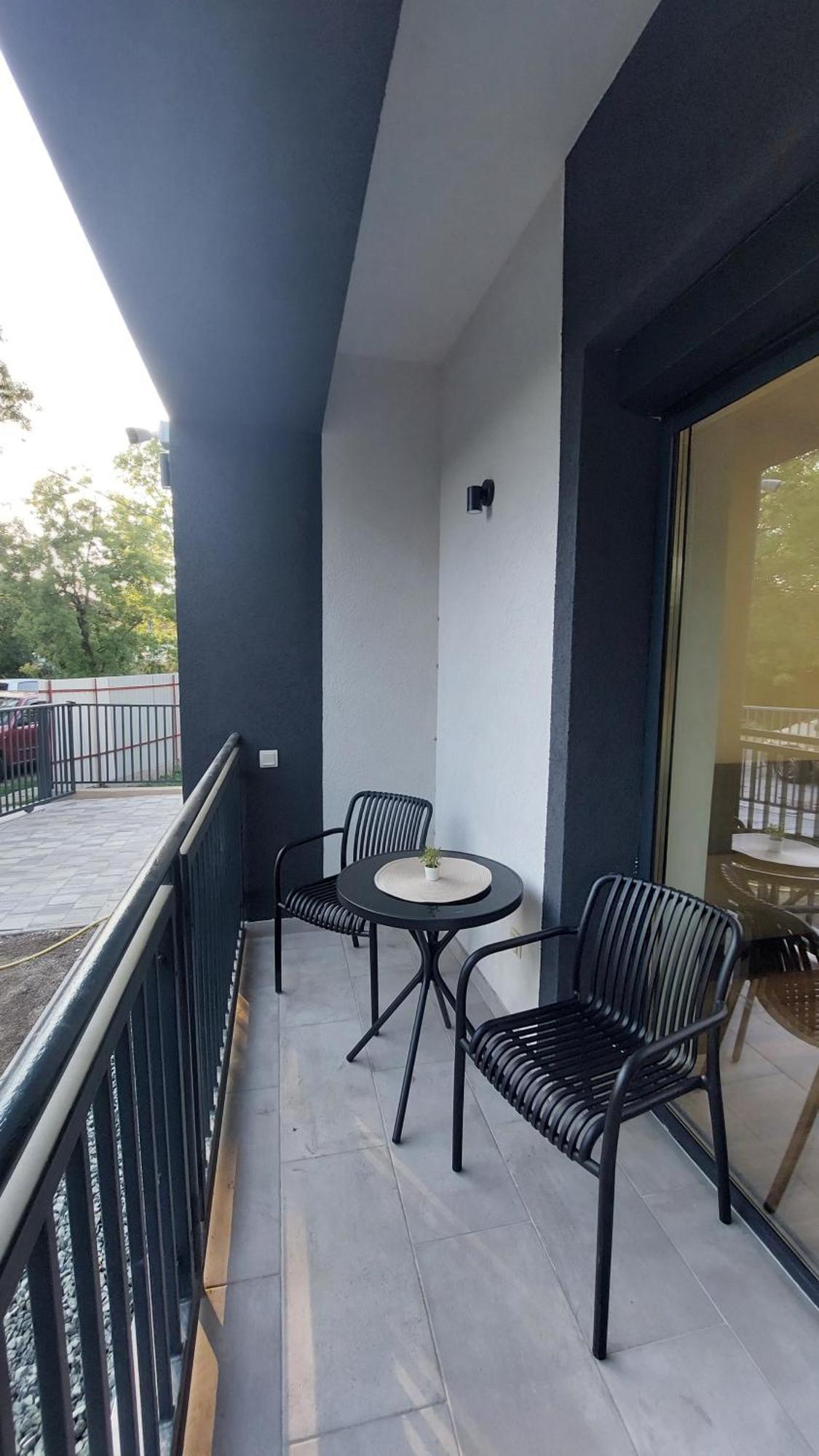Csaladi Kikoeto Apartman Jula Exterior foto