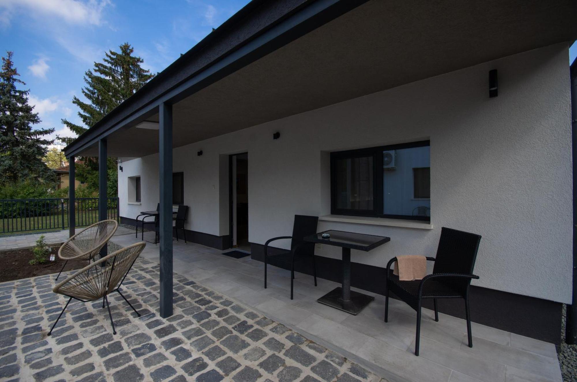 Csaladi Kikoeto Apartman Jula Exterior foto