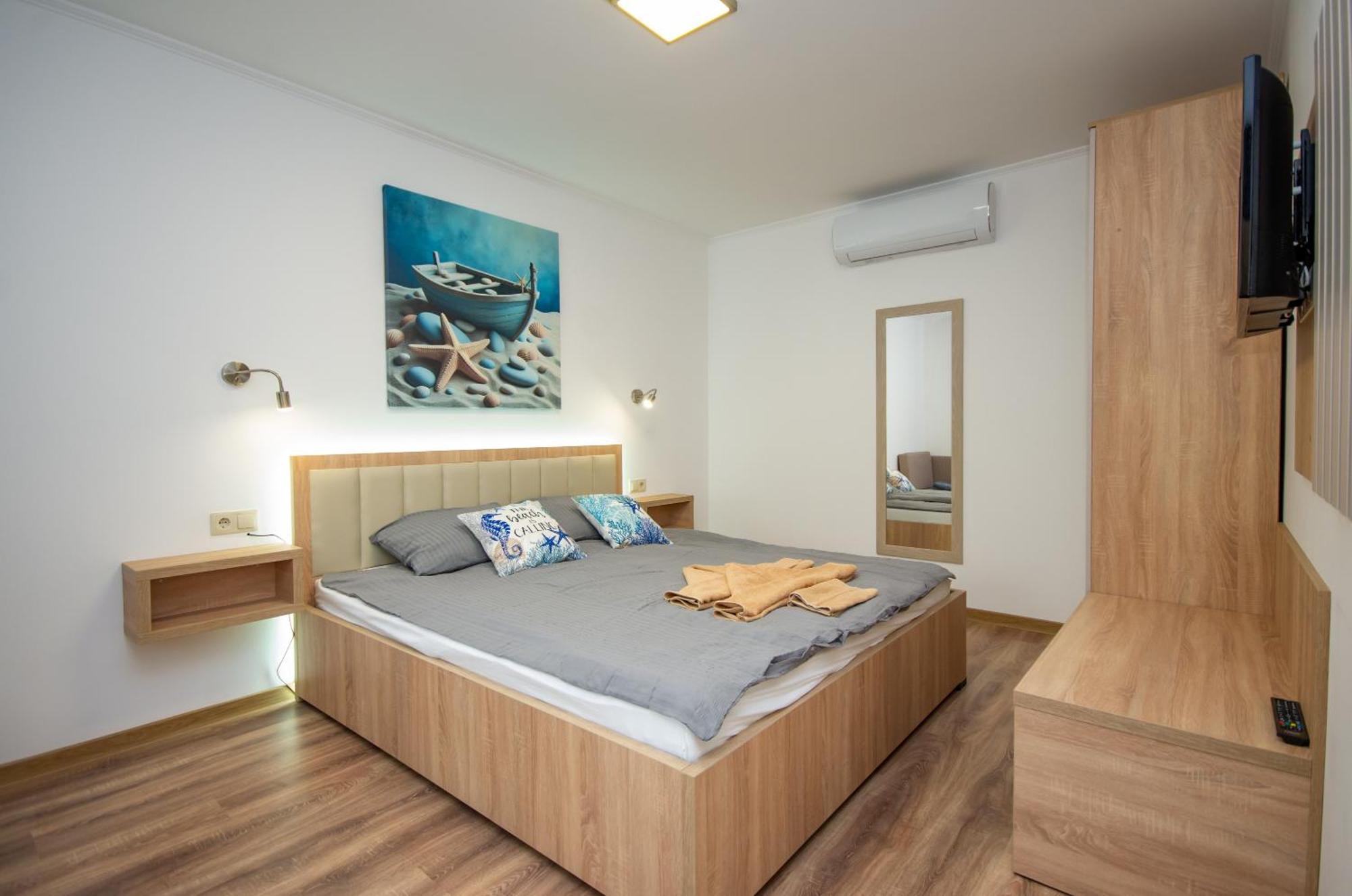 Csaladi Kikoeto Apartman Jula Exterior foto