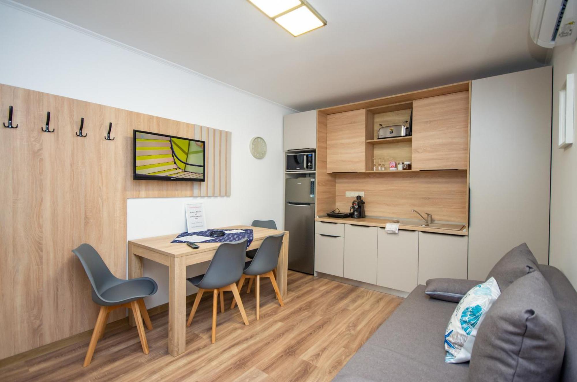 Csaladi Kikoeto Apartman Jula Exterior foto