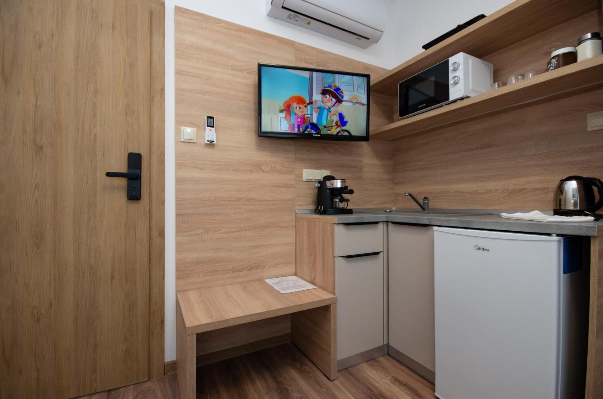 Csaladi Kikoeto Apartman Jula Exterior foto