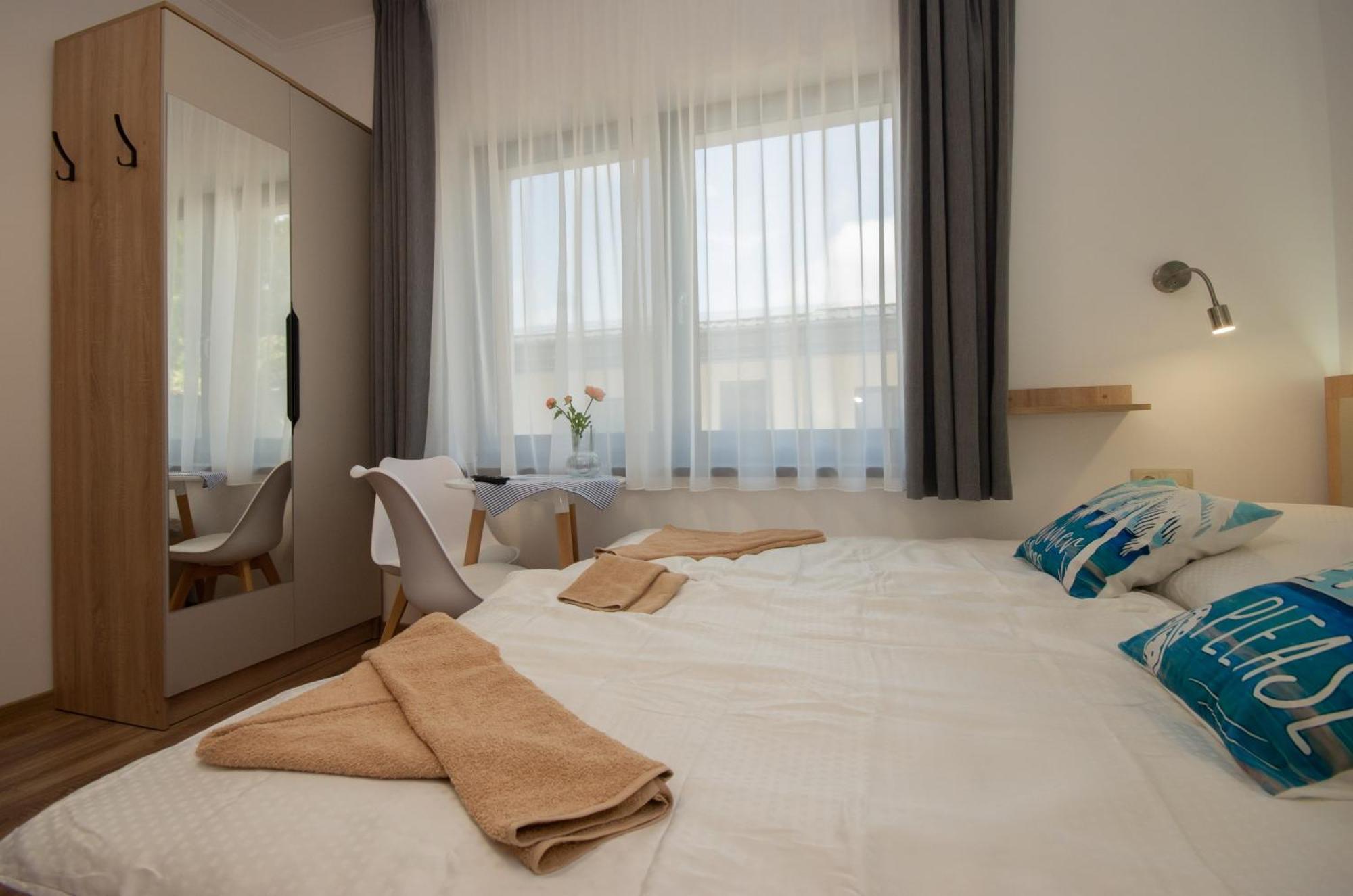 Csaladi Kikoeto Apartman Jula Exterior foto