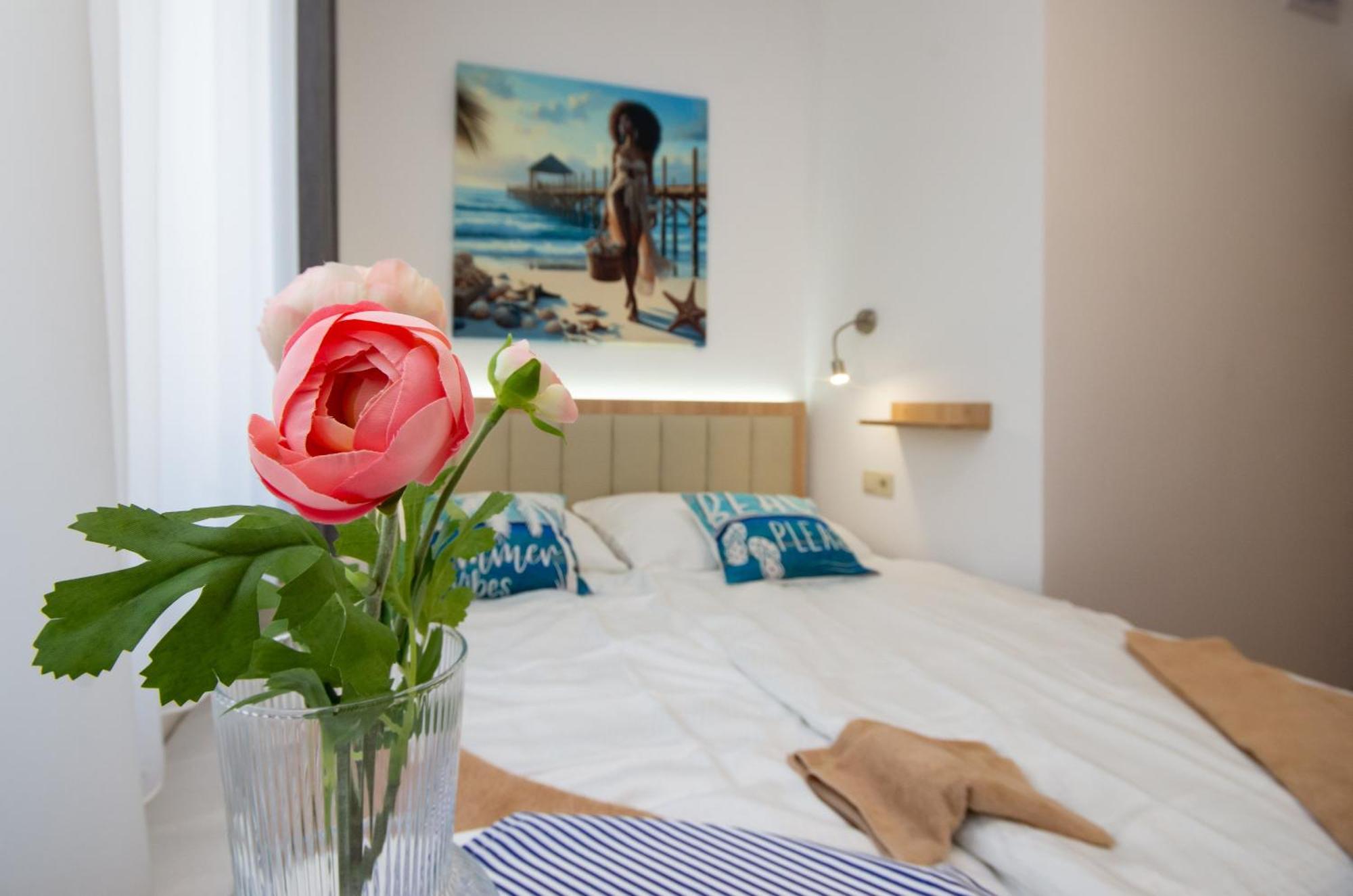 Csaladi Kikoeto Apartman Jula Exterior foto